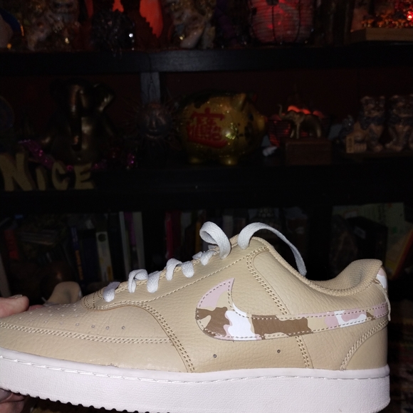 Need to downsize my closet - Picture 3 of 3